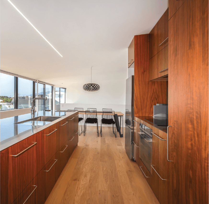 Family Home Paraparaumu - Bold two-story modular home with cedar cladding